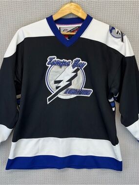 Vintage Pro Player Tampa Bay Lightning Hockey Jersey Size Large L/XL 1990’s